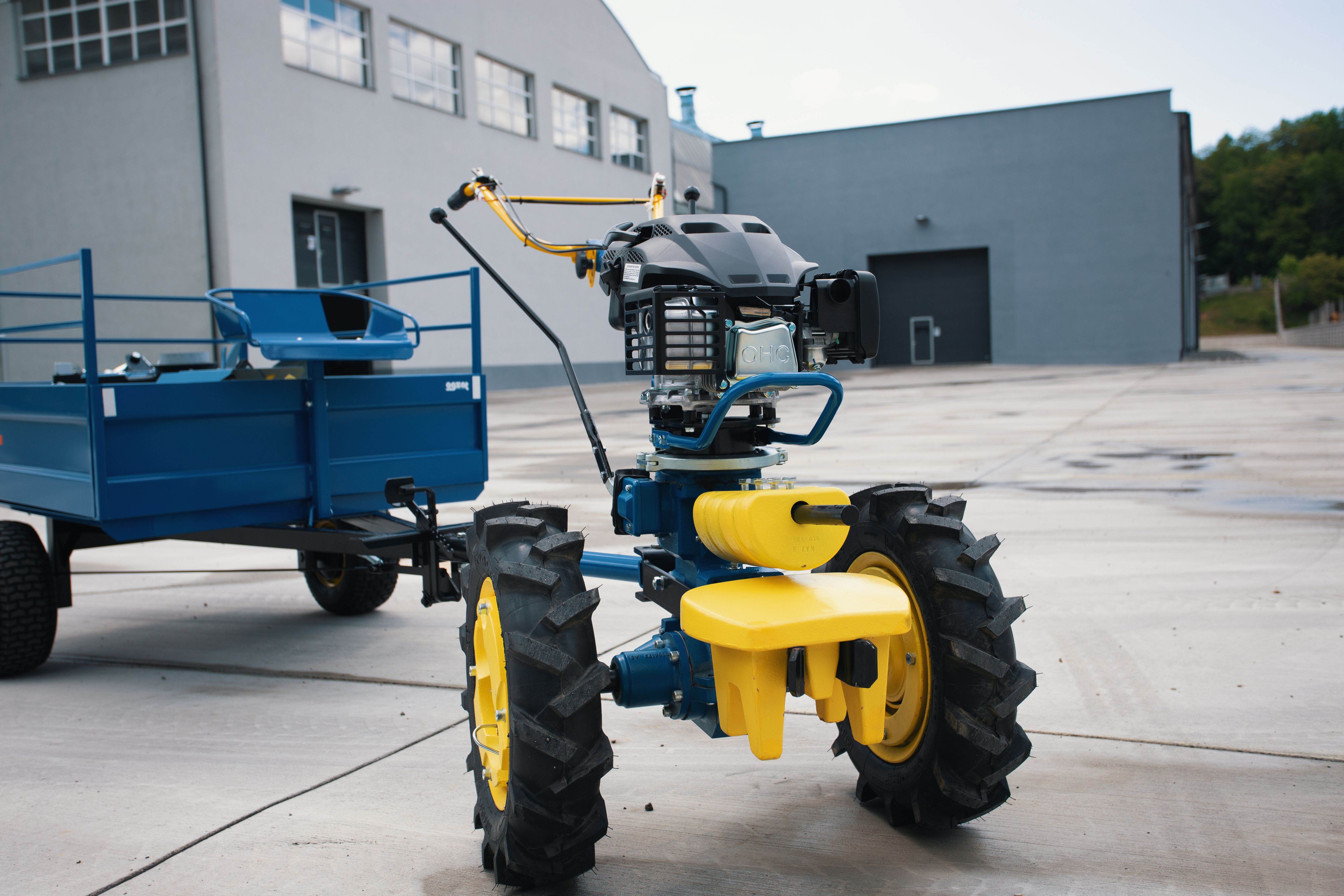 Malotraktor AGZAT PROFI DIF Y